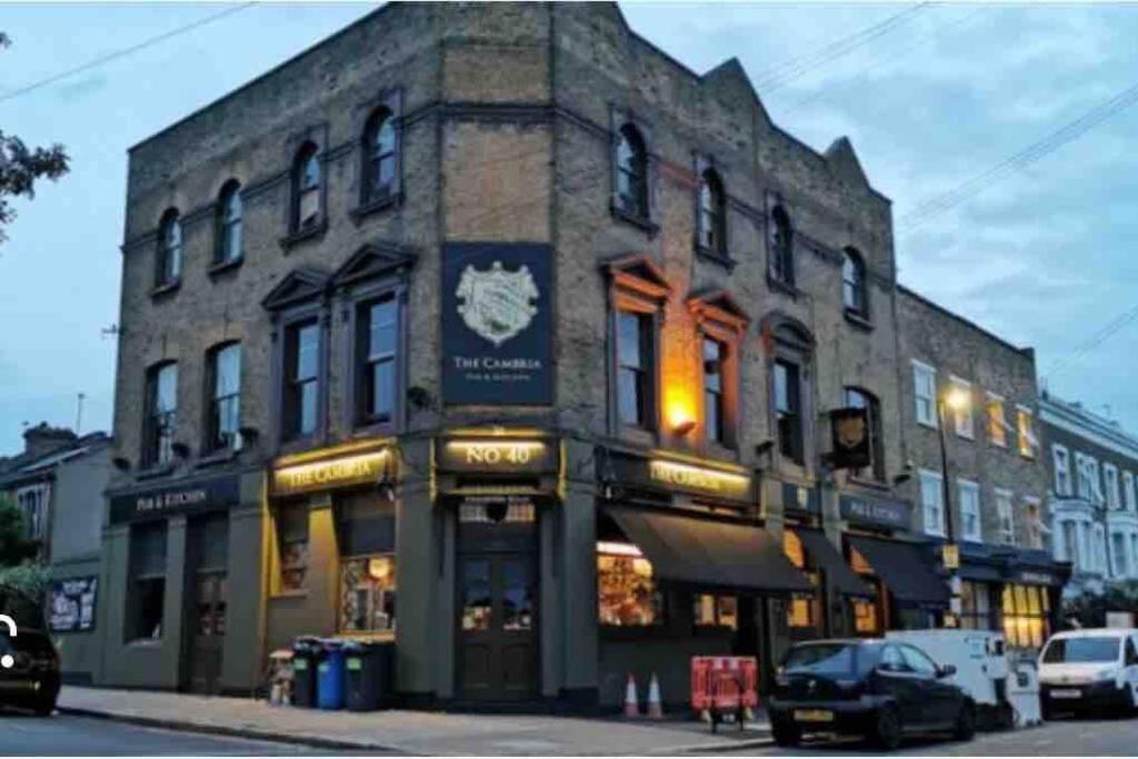 Spacious One Bedroom Private Flat In Brixton +Wifi London Eksteriør bilde