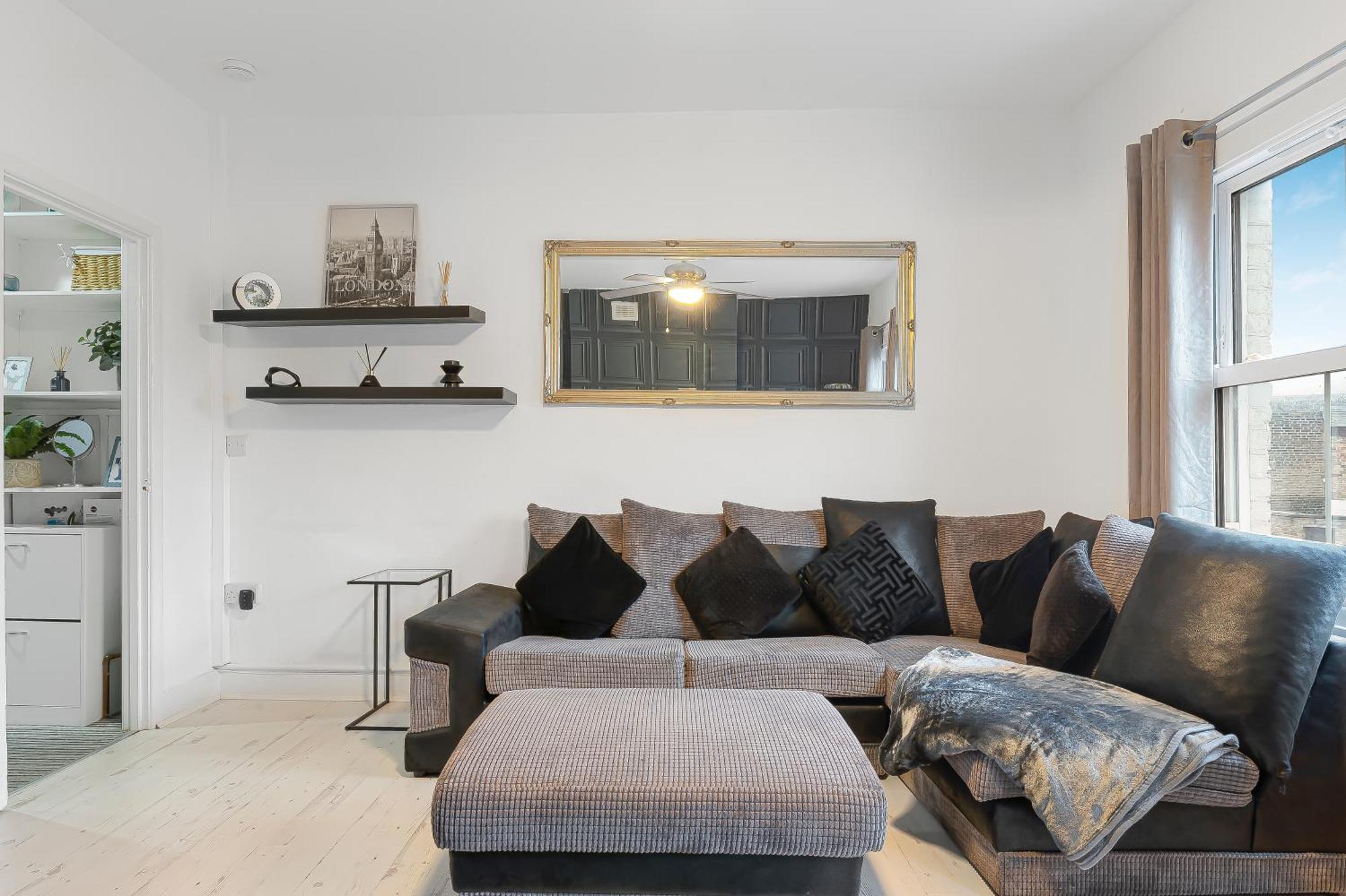 Spacious One Bedroom Private Flat In Brixton +Wifi London Eksteriør bilde